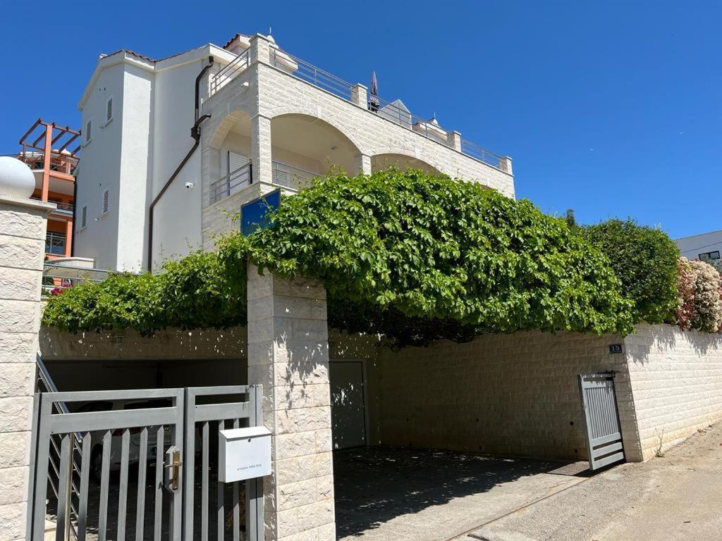 Villa Marta Apartmani Trogir Eksteriør bilde