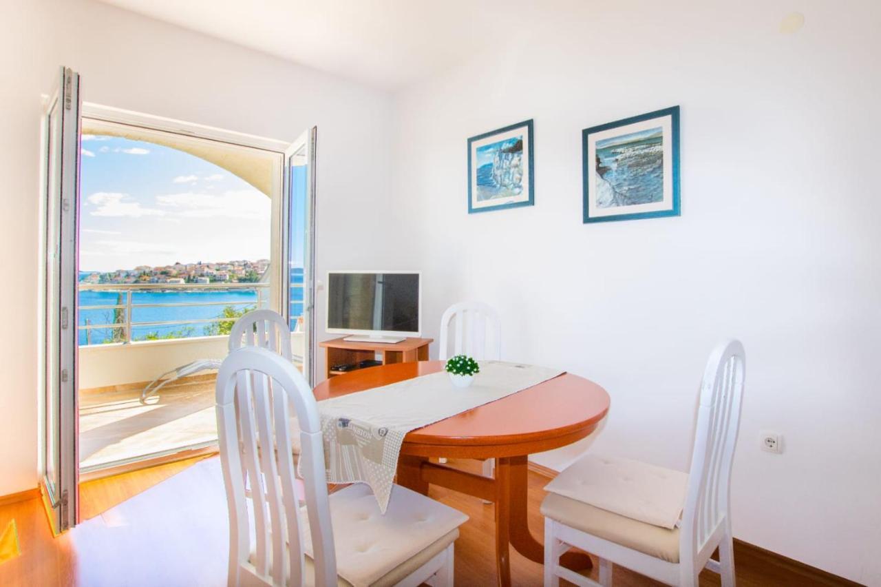 Villa Marta Apartmani Trogir Eksteriør bilde
